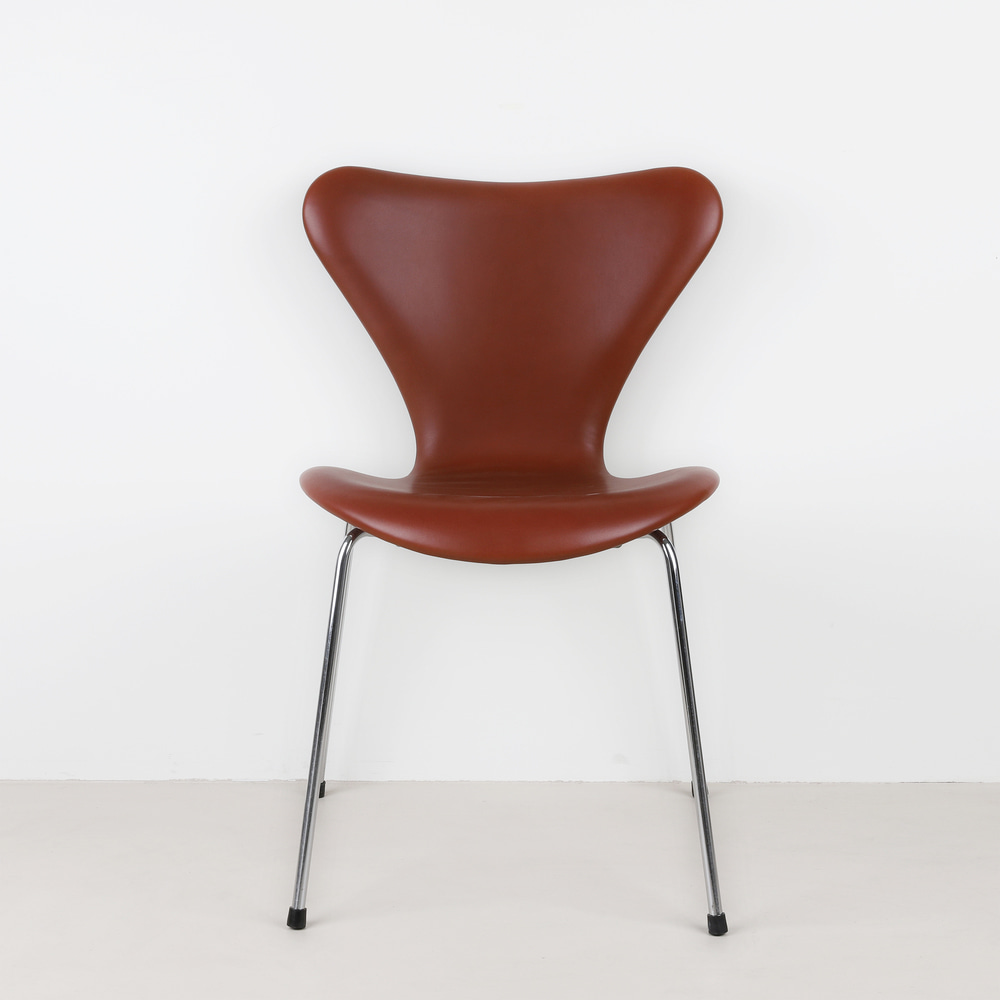 [세븐체어] Arne Jacobsen 7 Chair(AJ 3107) - Indian Red Leather