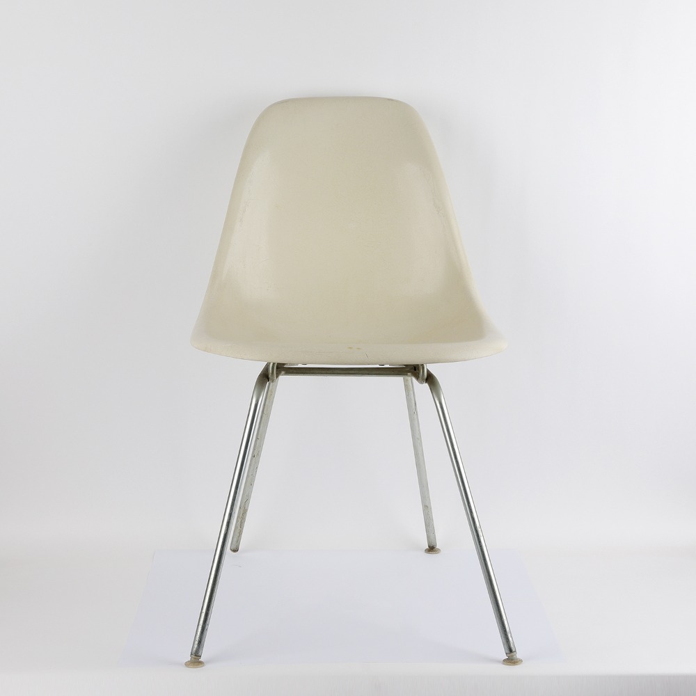 [B급 할인] Eames Fiberglass Side Chair(DSX) - Parchment